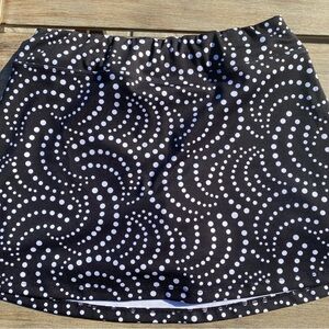 Elegant Black and White Women's Skort